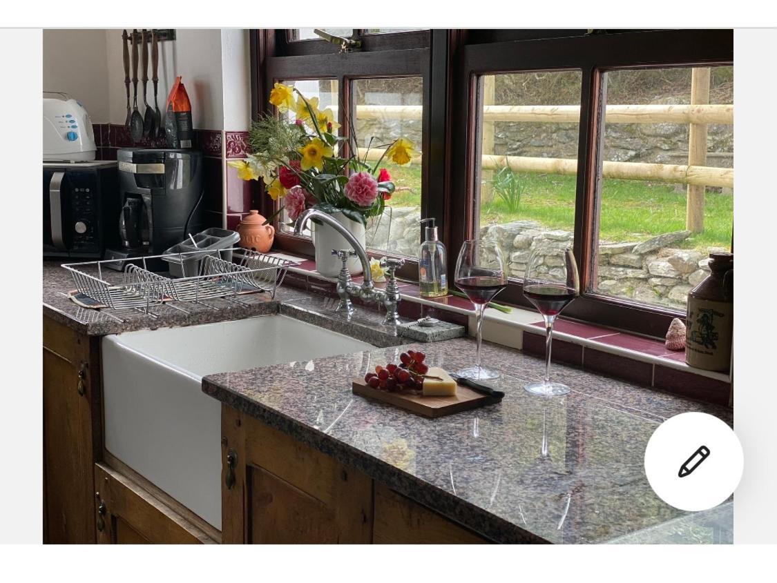 Вілла Beautiful Secluded Farmhouse With Hot Tub Бармут Екстер'єр фото