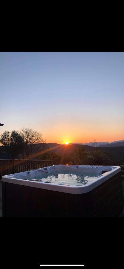Вілла Beautiful Secluded Farmhouse With Hot Tub Бармут Екстер'єр фото